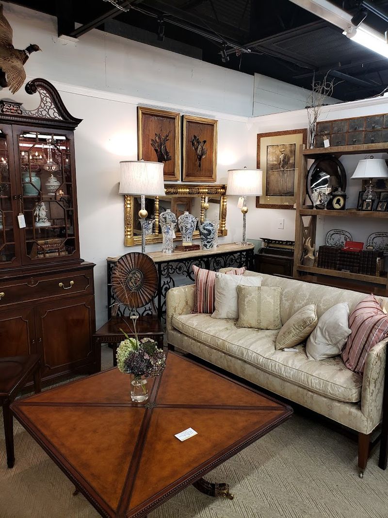 High-End Antiques With a Range of Price Points