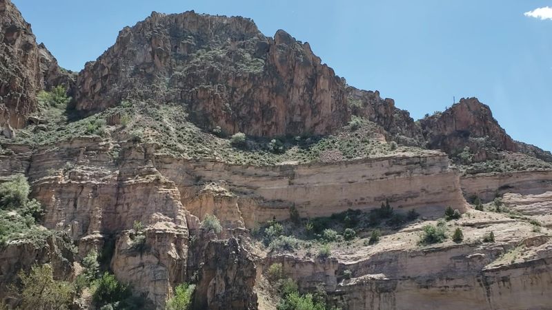 Hiking Trails That Wind Through Dramatic Desert Scenery Hiking Trails That Wind Through Dramatic Desert Scenery