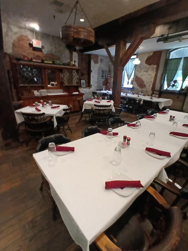 Holiday Buffets That Three-Year Traditions Are Made Of Holiday Buffets That Three-Year Traditions Are Made Of