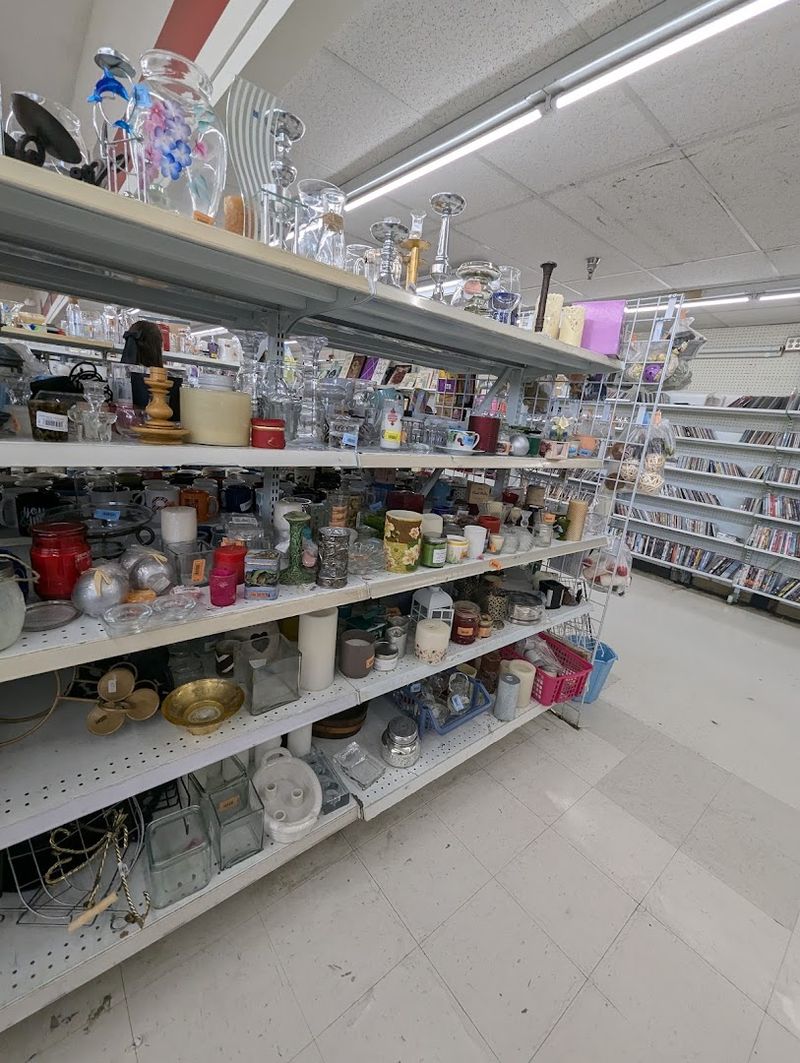 Holiday Decor and Seasonal Items