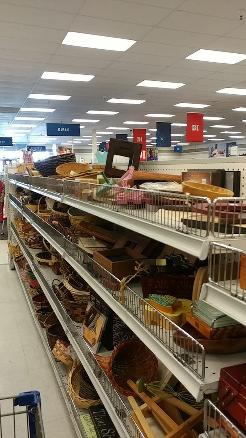 Holiday and Seasonal Decor for a Steal