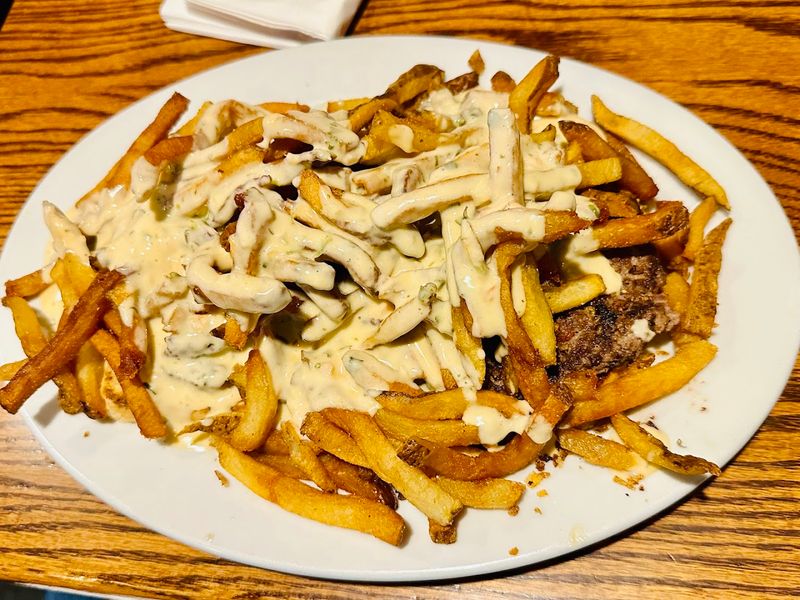 Horseshoe-Style Burgers Worth Sharing Horseshoe-Style Burgers Worth Sharing