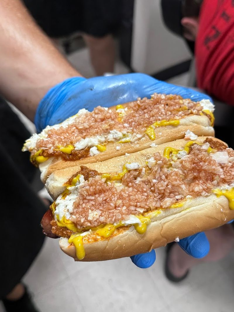 Hot Dogs Dressed Up With Barbecue Slaw and Chili