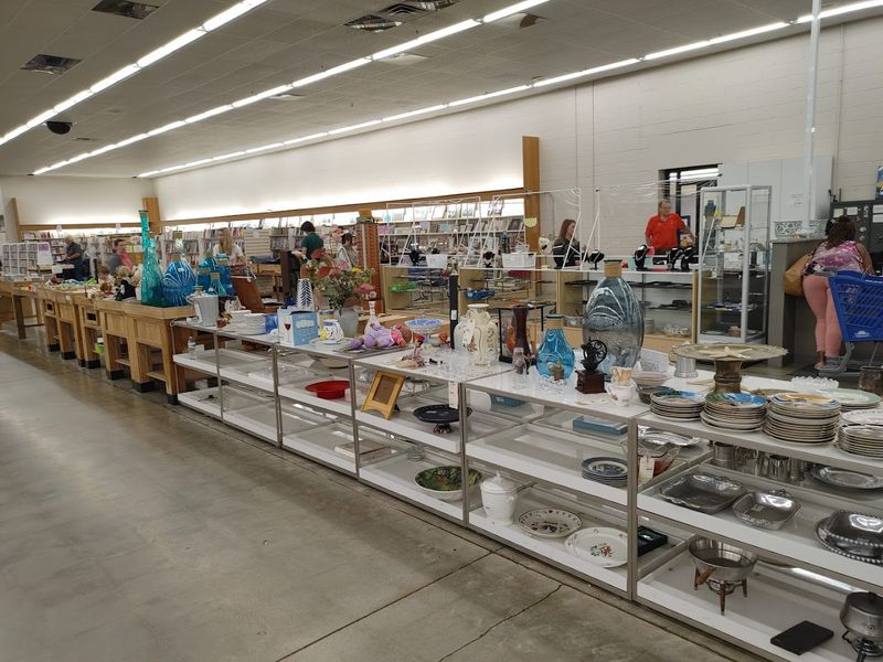 Household Goods and Kitchen Items Galore Household Goods and Kitchen Items Galore