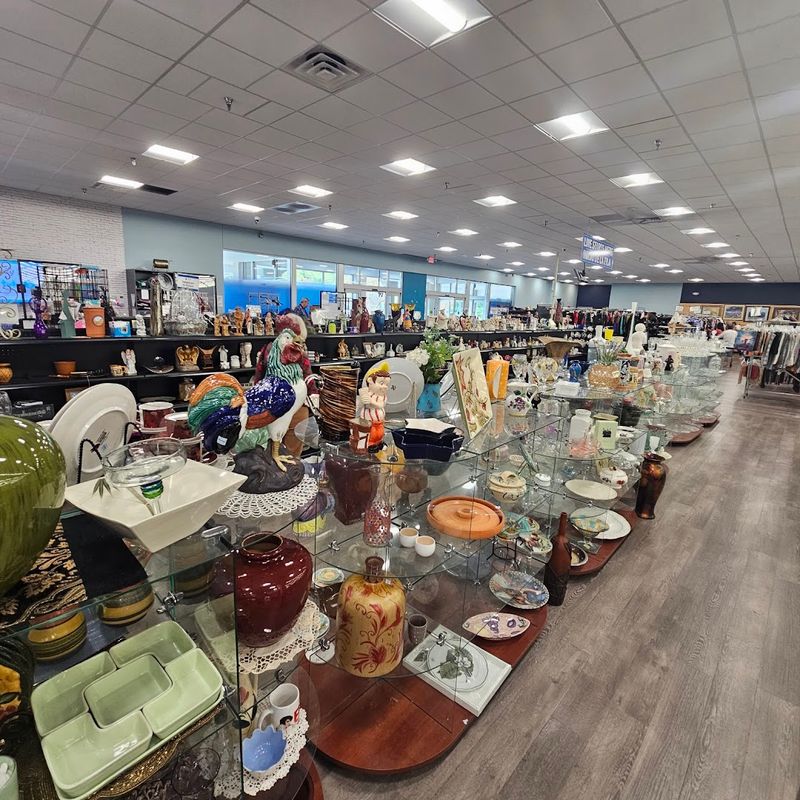 Household Items and Kitchen Finds That Make Furnishing a Home Affordable Household Items and Kitchen Finds That Make Furnishing a Home Affordable
