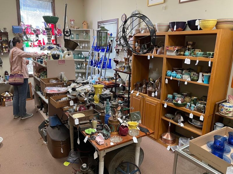 Housewares and Kitchen Collectibles From Decades Past