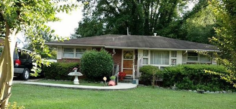 Housing Costs That Won't Break the Bank Housing Costs That Won't Break the Bank