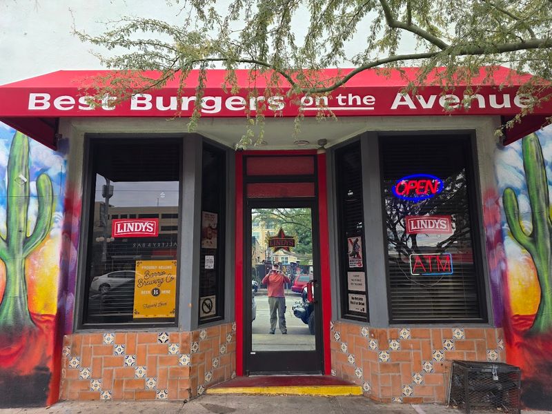 How to Find Us: Getting to Lindy's on 4th Has Never Been Easier How to Find Us: Getting to Lindy's on 4th Has Never Been Easier