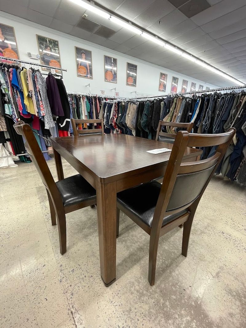 How to Plan Your Visit to Dream Center Resale Store