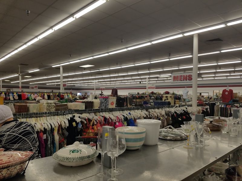 How to Plan the Perfect Trip to This Jacksonville Thrift Store