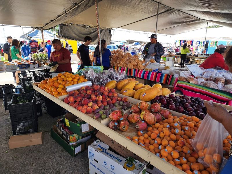 Hundreds of Vendors Selling Almost Everything You Can Think Of Hundreds of Vendors Selling Almost Everything You Can Think Of