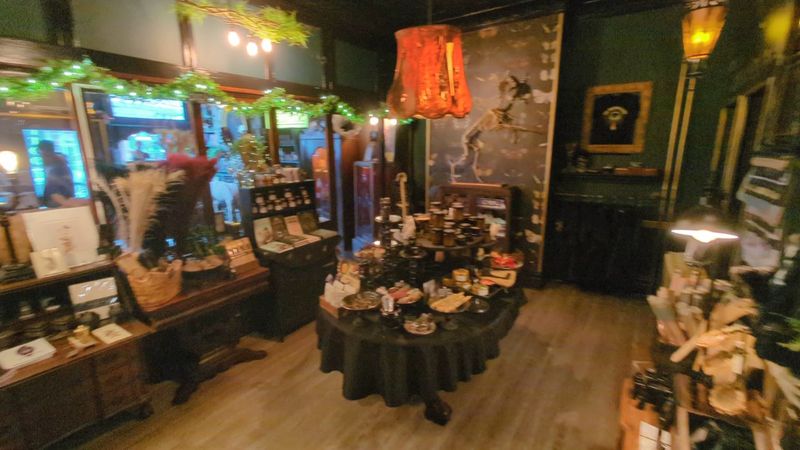 Incense and Atmospheric Scents to Set the Mood