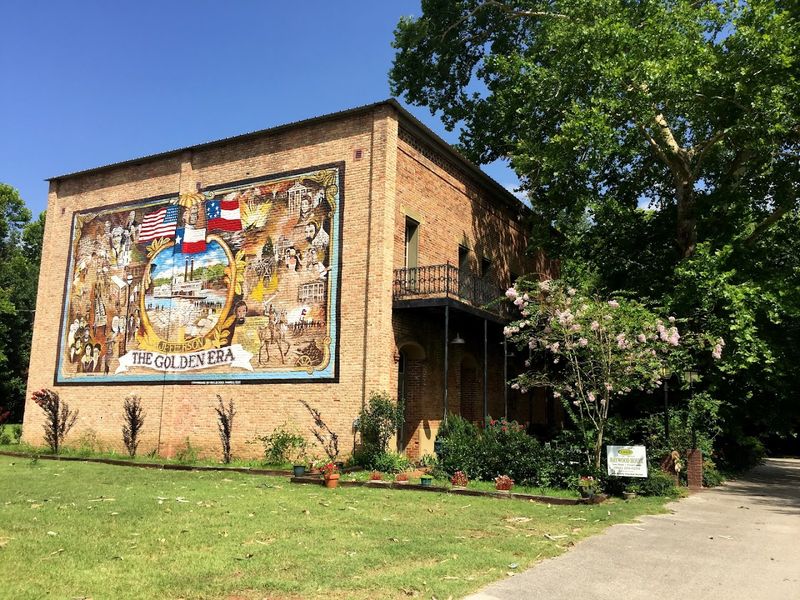 Jefferson's Thriving Arts and Creative Scene