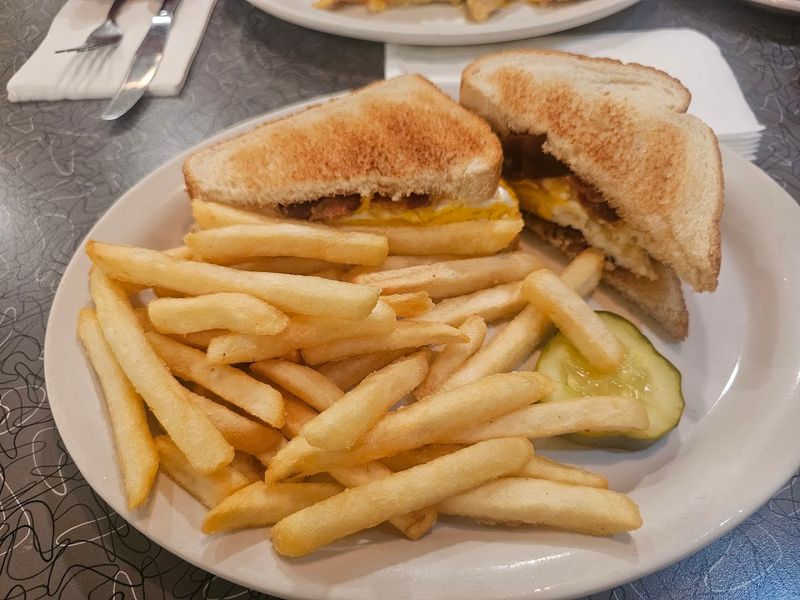 Juicy Burgers and Hearty Sandwiches Worth the Trip