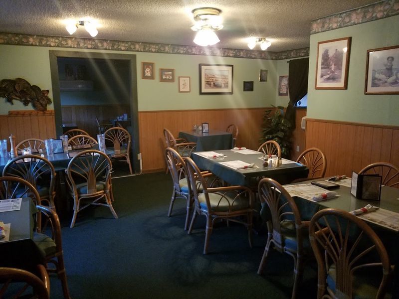 Kids Menu and Family-Friendly Dining