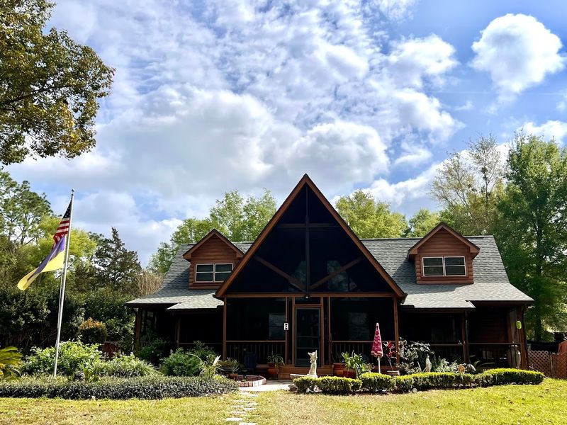 Lake Helen: The Perfect Neighboring Town