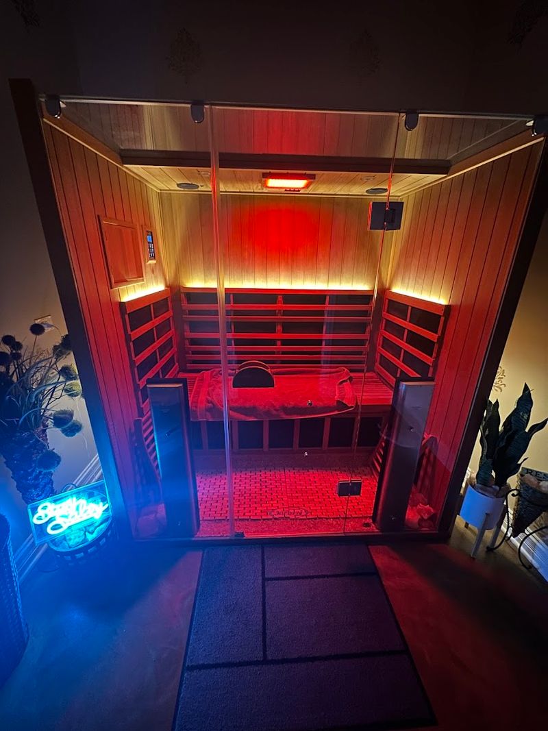 Light Therapy Sauna for a Full-Body Wellness Boost