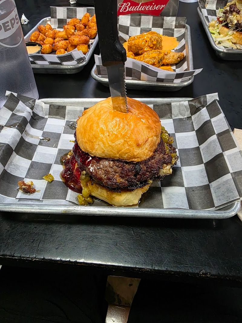 Lindy's Brew and Craft Beer: The Perfect Burger Companion Lindy's Brew and Craft Beer: The Perfect Burger Companion