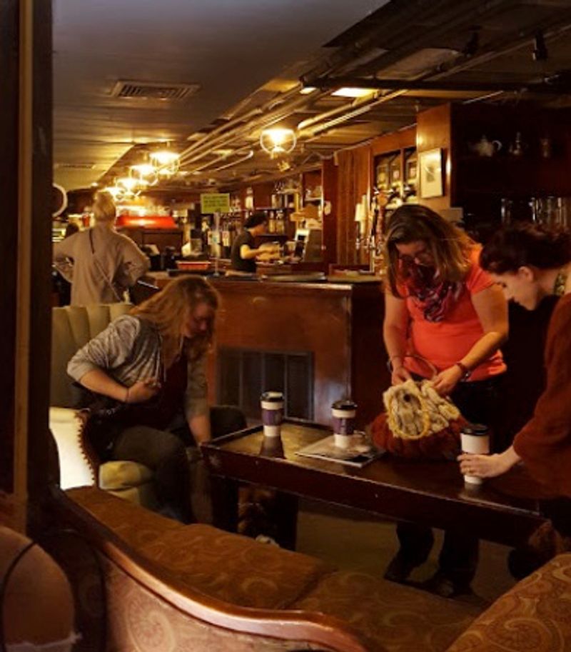 Live Entertainment That Transforms the Space at Night