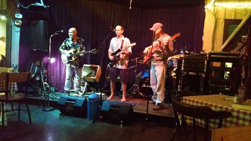 Live Music That Adds to the Vibe