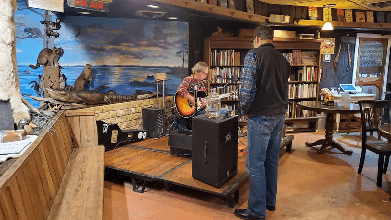 Live Music That Brings the Place to Life