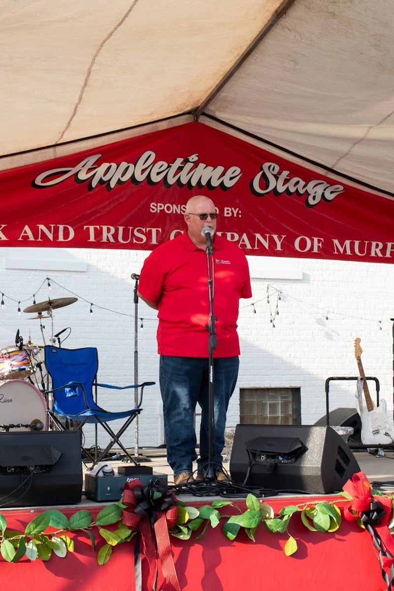 Live Music That Keeps the Energy Going All Day Long