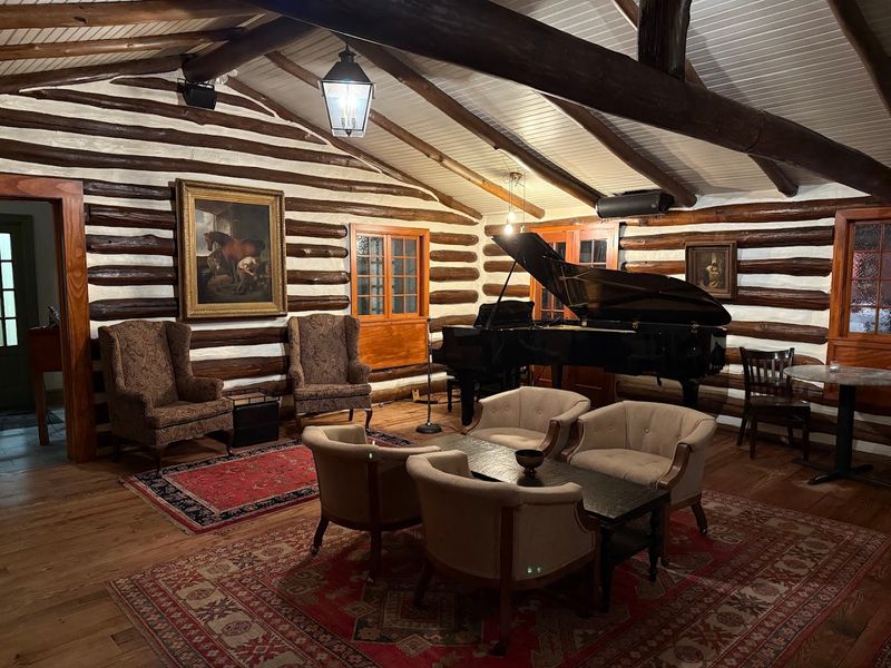 Live Music That Sets the Perfect Mood