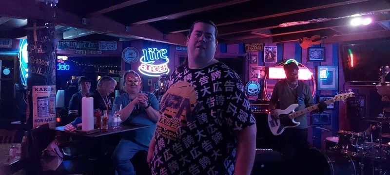 Live Music Weekends That Elevate the Experience