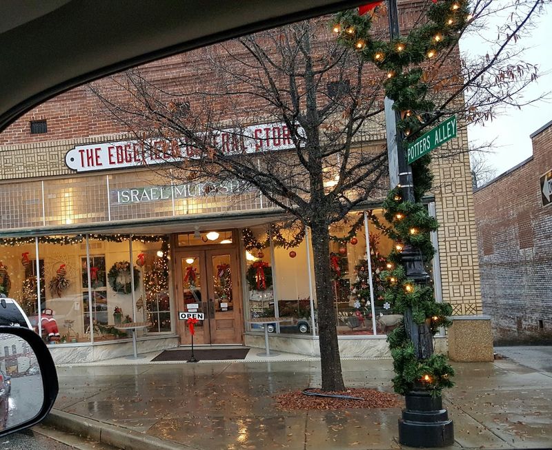 Local Diners and Southern Comfort Food