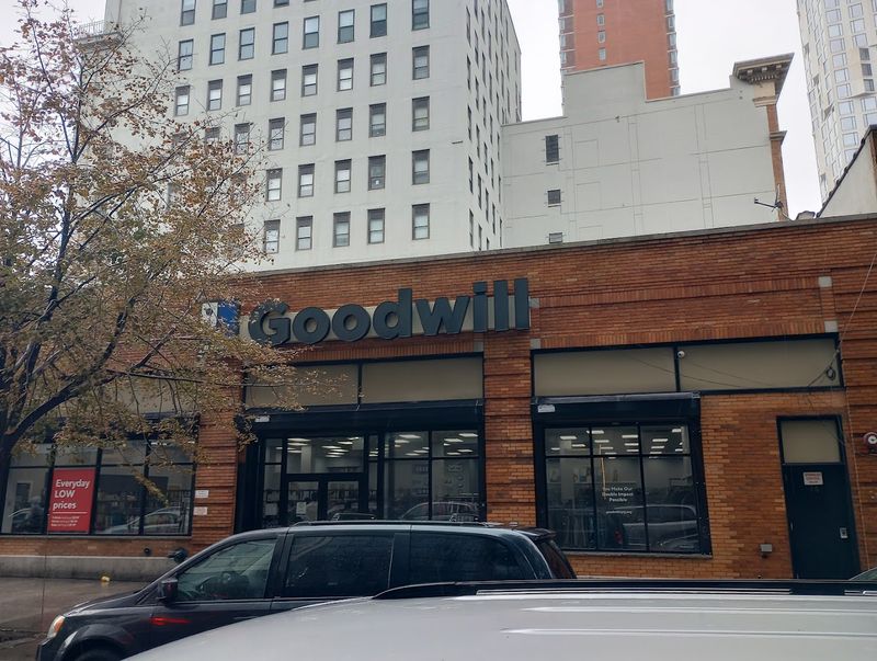 Location and Accessibility: Right in the Heart of Downtown Brooklyn