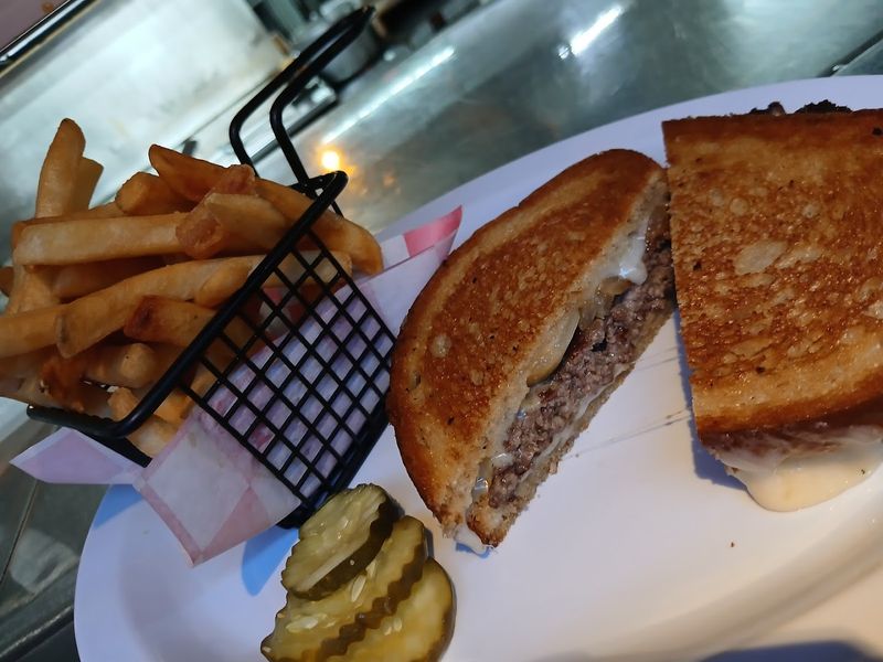 Lunch Specials Worth Rearranging Your Whole Day For Lunch Specials Worth Rearranging Your Whole Day For