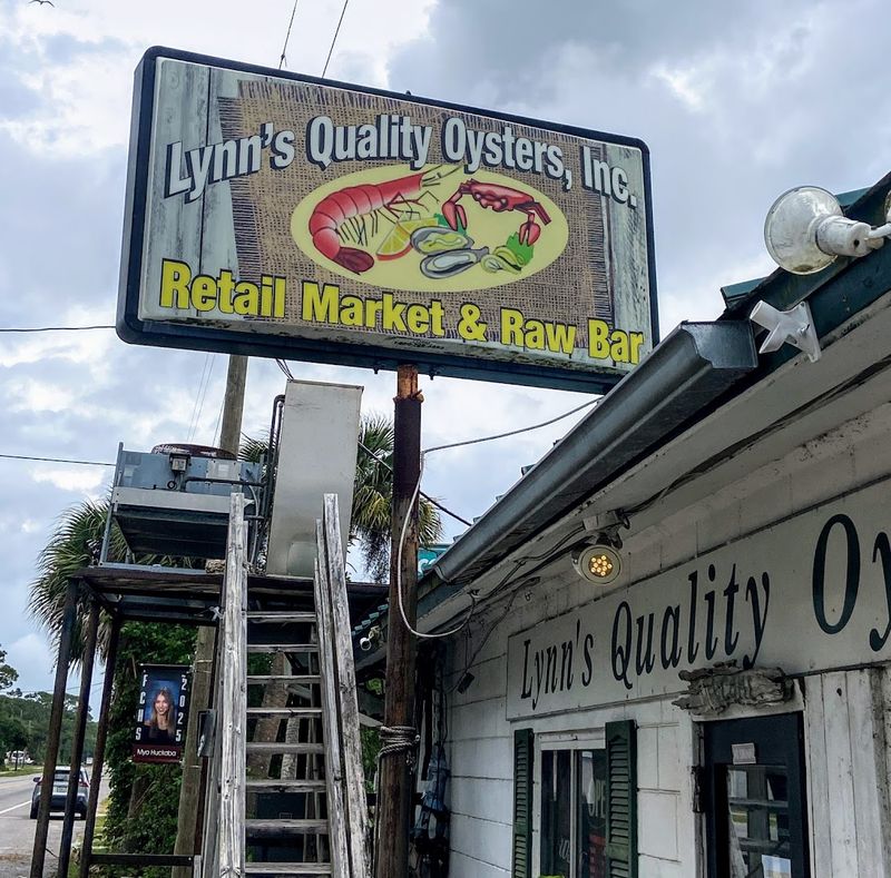 Lynn's Quality Oysters - Eastpoint, Florida