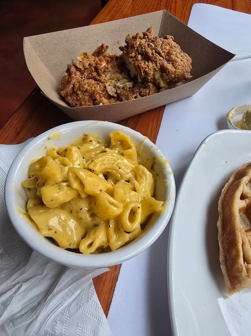 Mac and Cheese With a Herbal Twist