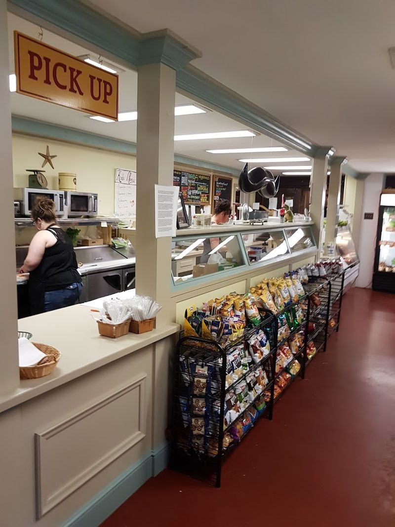 Made-to-Order Deli Sandwiches Fresh Every Time