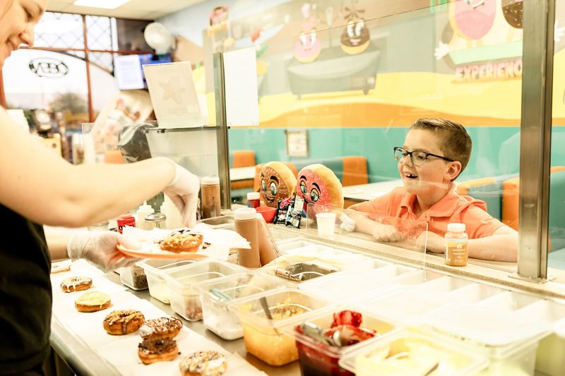 Made-to-Order Donuts That Arrive Warm Every Single Time Made-to-Order Donuts That Arrive Warm Every Single Time