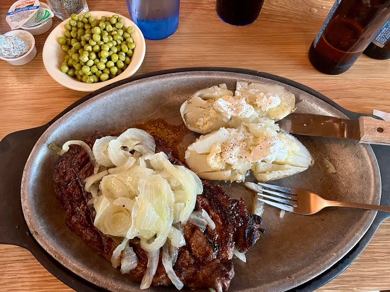 Mashed Potatoes and Gravy That Steal the Show