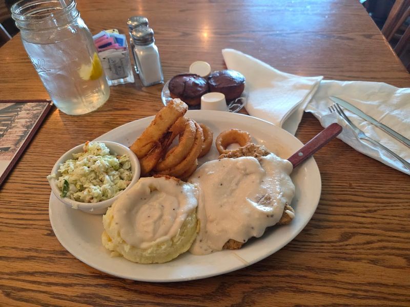Meatloaf That Tastes Like Sunday Dinner