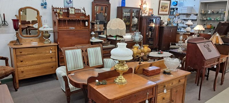 Mid-Century Modern Finds That Are Hard to Beat