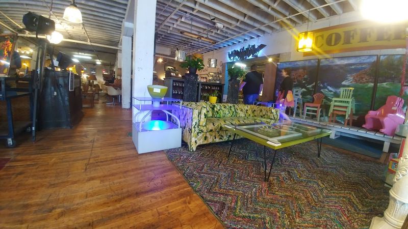 Mid-Century Modern Furniture Fans Will Absolutely Love This Place