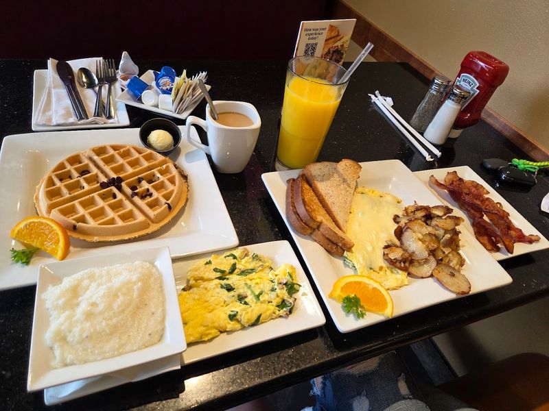 Mimosas and Bellinis That Make Brunch Feel Special
