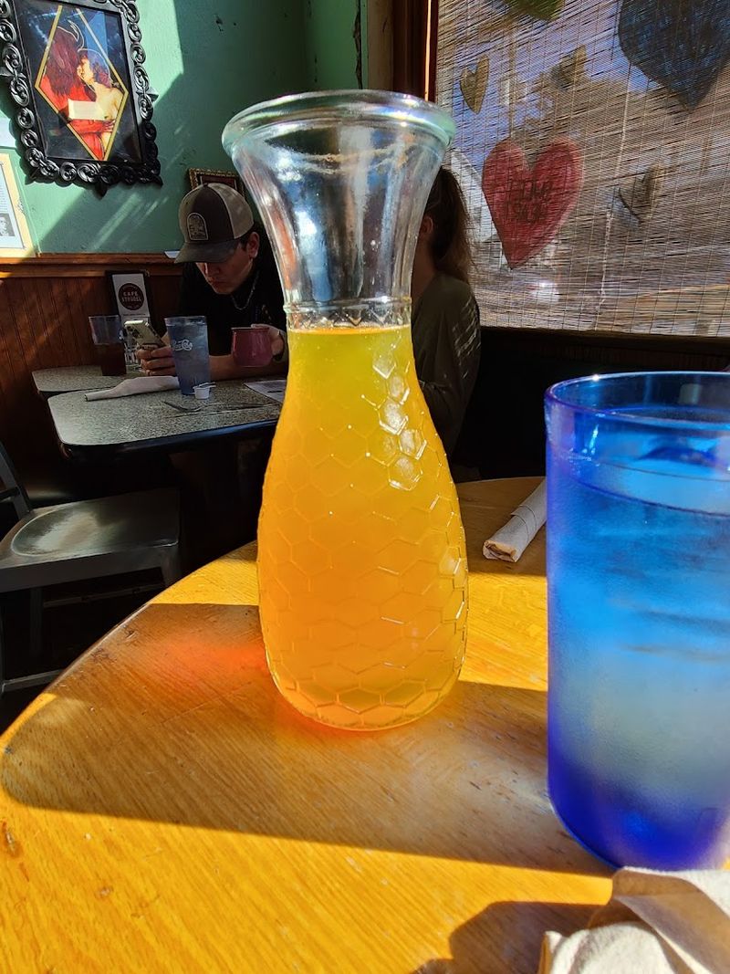 Mimosas and a Full Bar Menu to Brighten Your Brunch