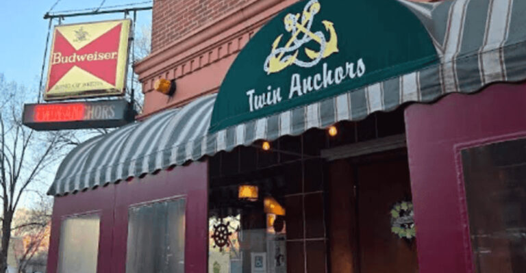 Most people have no idea Frank Sinatra’s favorite barbecue joint is located in Illinois