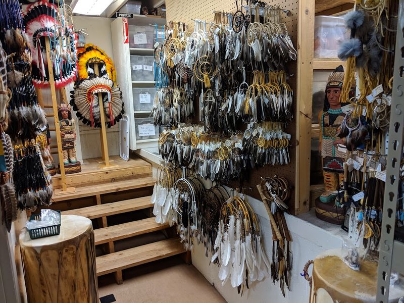 Native American Artifact and Pottery Dealers