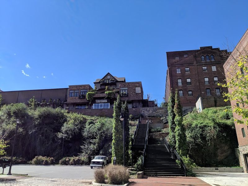 Neighborhoods Worth Exploring
