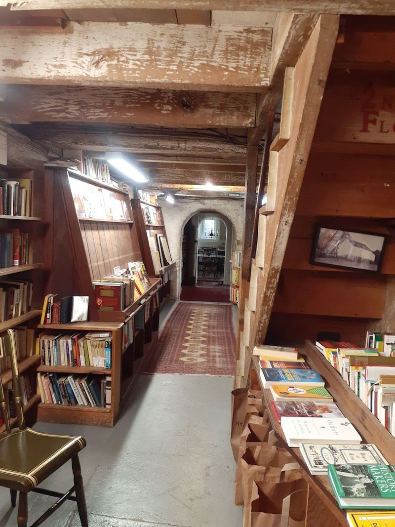 Nooks, Crannies, and Hobbit-Worthy Passageways