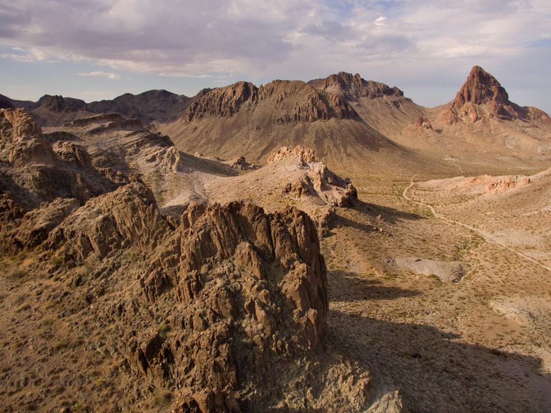 Oatman's Elevation and Desert Landscape