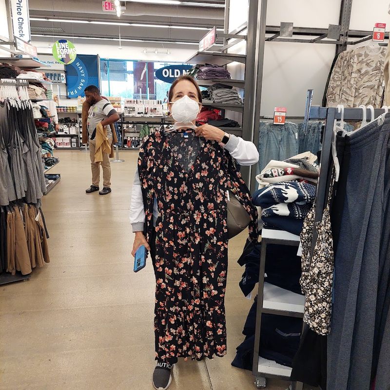 Old Navy Outlet: Fun Fashion for the Whole Family on a Budget Old Navy Outlet: Fun Fashion for the Whole Family on a Budget