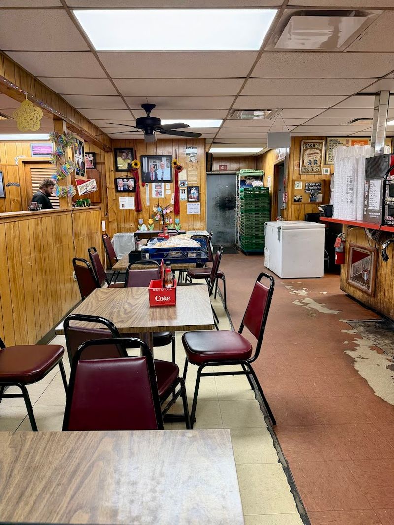 Old-School Atmosphere That Takes You Back in Time