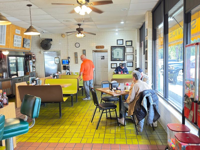 Old-School Atmosphere With a Heart of Gold