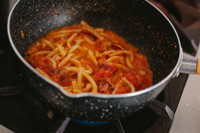 One-pot tomato pasta